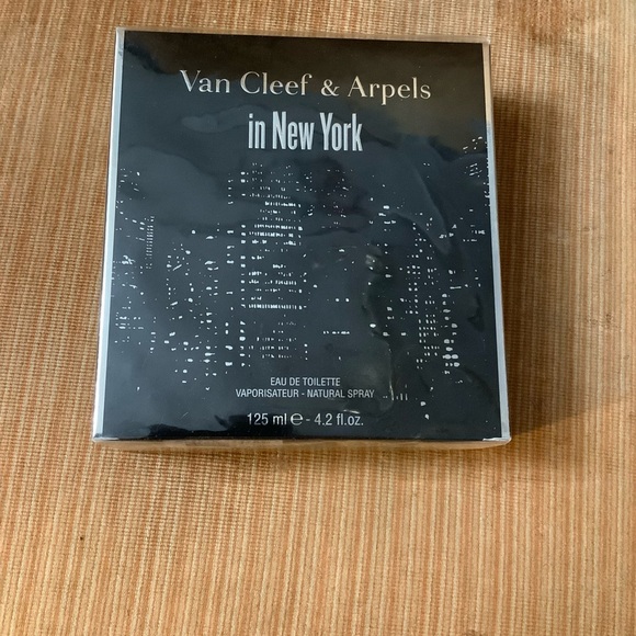 Van Cleef & Arpels in New York Eau de Toilette with Black Cityscape 4.2 OZ. - Picture 7 of 8